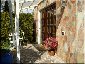 Unclassified image, 4 of 17, button