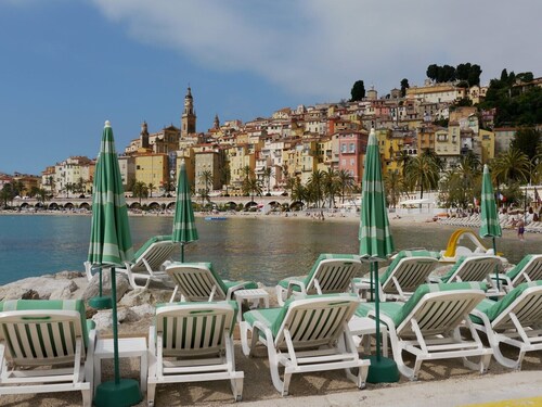 Beautiful for 4 people, town centre, 100 m from the beaches, near the shops