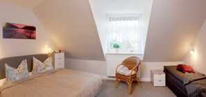 2 Schlafzimmer, Reisekinderbett, WLAN, Bettwäsche