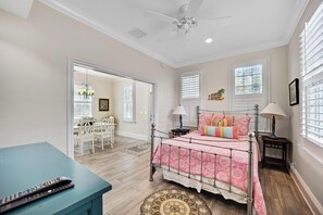 4 habitaciones, tabla de planchar con plancha y wifi gratis 