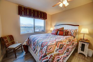 3 bedrooms, iron/ironing board, travel crib, free WiFi