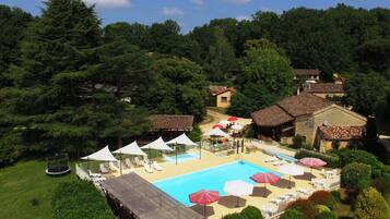 Piscine extérieure, piscine chauffée