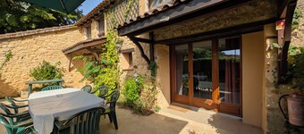 Charming family cottage in Holiday Resort **** swimming pool, tennis, bar, etc.
