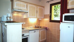 茶具/咖啡用具、冰箱、微波炉、烤箱