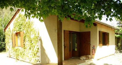 Quiet house with beautiful view in unique Holiday Resort **** in Dordogne-Lot
