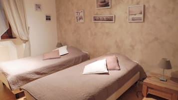 2 slaapkamers, een strijkplank/strijkijzer, wifi, beddengoed