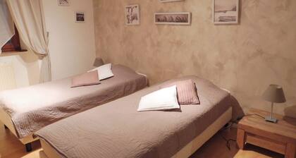 Cottage 3 *** 4/6 people - 2 bedrooms - Historic center of Ribeauvillé,