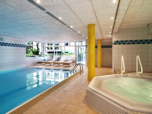 Innenpool, beheizter Pool