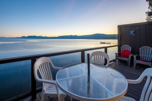 Outdoor dining - Star Harbor # 15 by Hauserman Rentals (Tahoe City)