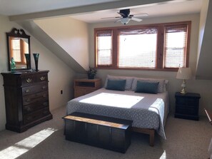 5 slaapkamers, een strijkplank/strijkijzer, wifi, beddengoed