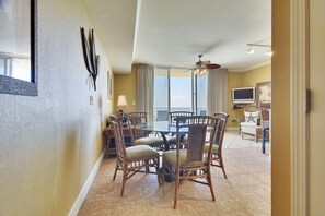 Dining - Relax in this ocean-view 2BR condo at Tidewater, Panama City Beach. (Panama City Beach)