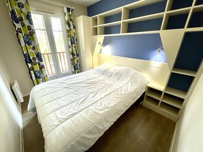 2 chambres, fer et planche Ă repasser