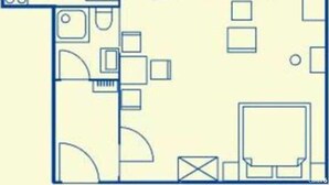 Een plattegrond met een balkon, een keuken en meerdere kamers.