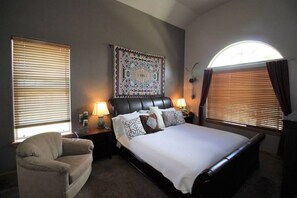 4 多间卧室、熨斗/熨衣板、WiFi、床单