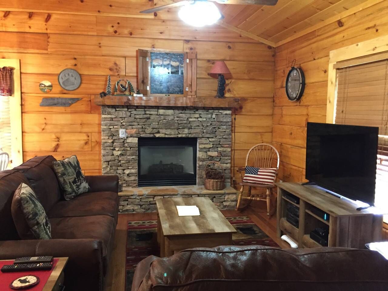 TV, fireplace, video games, DVD player