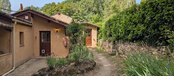 Grand gite familial en Village de Vacances **** piscine, spa, tennis, jeux, bar