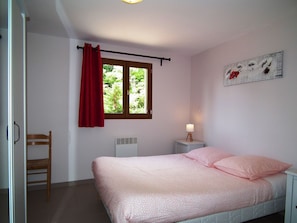 6 soverom, strykejern/-brett, wi-fi (inkludert) og sengetøy