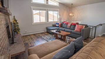 TV, fireplace, DVD player