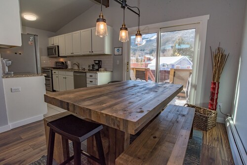 Coyote Village Townhome: Views, Hot Tub