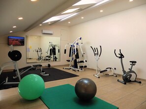 Fitness facility - 87 acres of preserved nature and many activities in unique Holiday Resort **** (Gavaudun)
