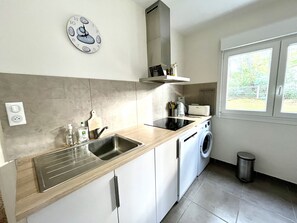 Réfrigérateur, micro-ondes, four, lave-vaisselle