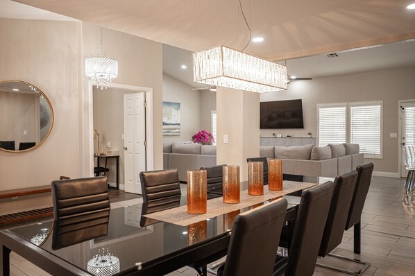 Dining - Lucerne · 35% Off Fall Special - Luxury Home Near Strip (Henderson)