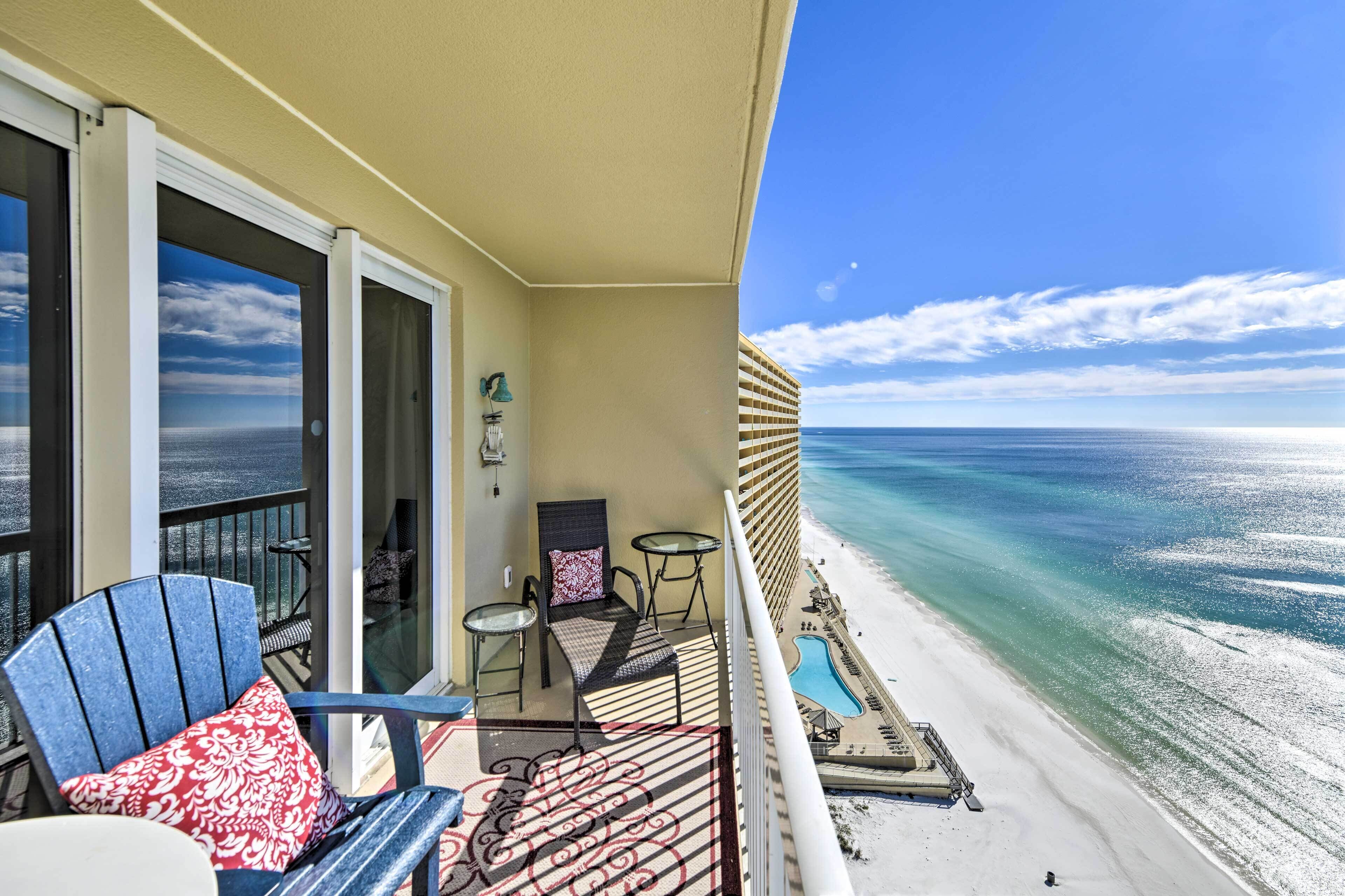 Oceanfront Panama City Beach Condo w/ Pool Access!