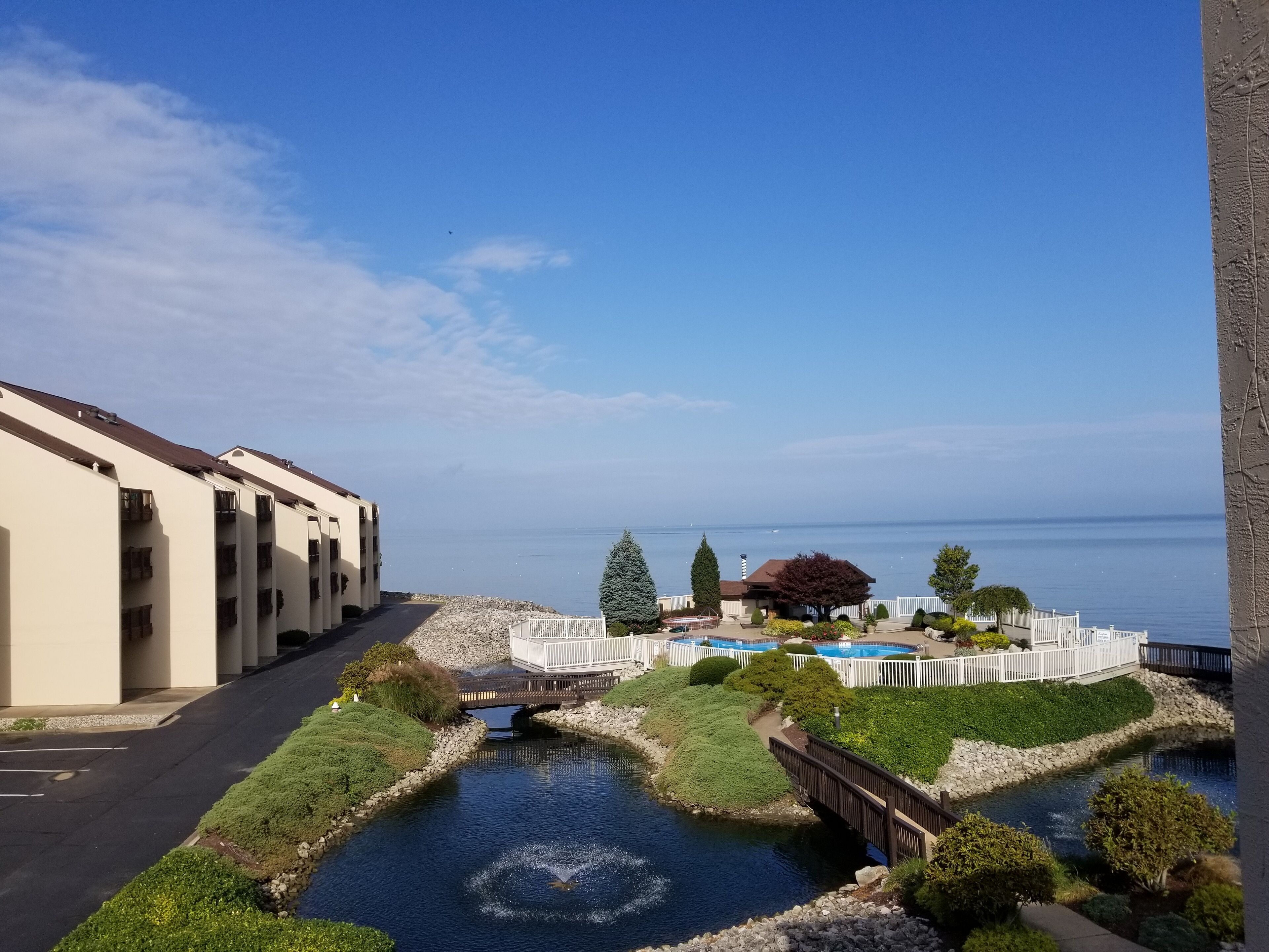 Stunning Lake Front Condo with Pool Hot Tub Tennis Court Completely Renovated