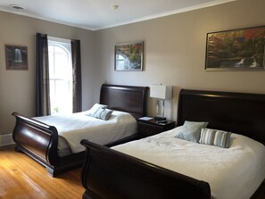 6 bedrooms, iron/ironing board, free WiFi, bed sheets