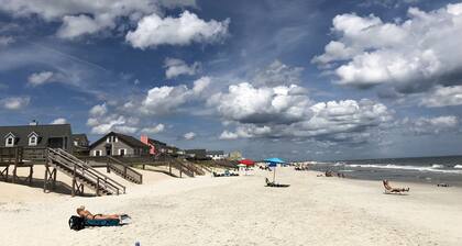 Lopeta yksikkö! 5 min rannalta. Vaiheet allas / poreallas. Golf. Lähellä ruokaa. WiFi