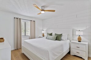 1 bedroom, iron/ironing board, free internet, bed sheets - Rise and shine on BEACH TIME! 109- Destin Seafarer (Destin)