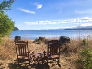 Property grounds - Beautiful Oceanfront ‘Cottage’ - Breathtaking Views,Beach,Pet Friendly,Fireplace (Denman Island)