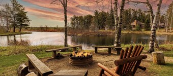 スペリオル湖のそばのオートレインリバーにあるリールイン 'ロッジ'