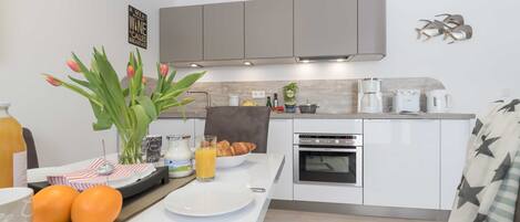 Fridge, microwave, oven, dishwasher