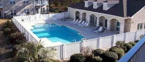 屋内プール、屋外プール