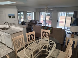 Smart TV - Extra large first floor condo with indoor & outdoor pools, close to the beach. (Sunset Beach)