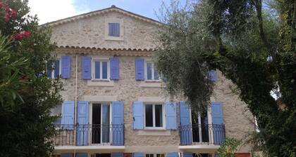 Superb Provençal bastide in Mouans-sartoux: 10 people
