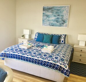 5 chambres, fer et planche à repasser, lit parapluie, Wi-Fi gratuit