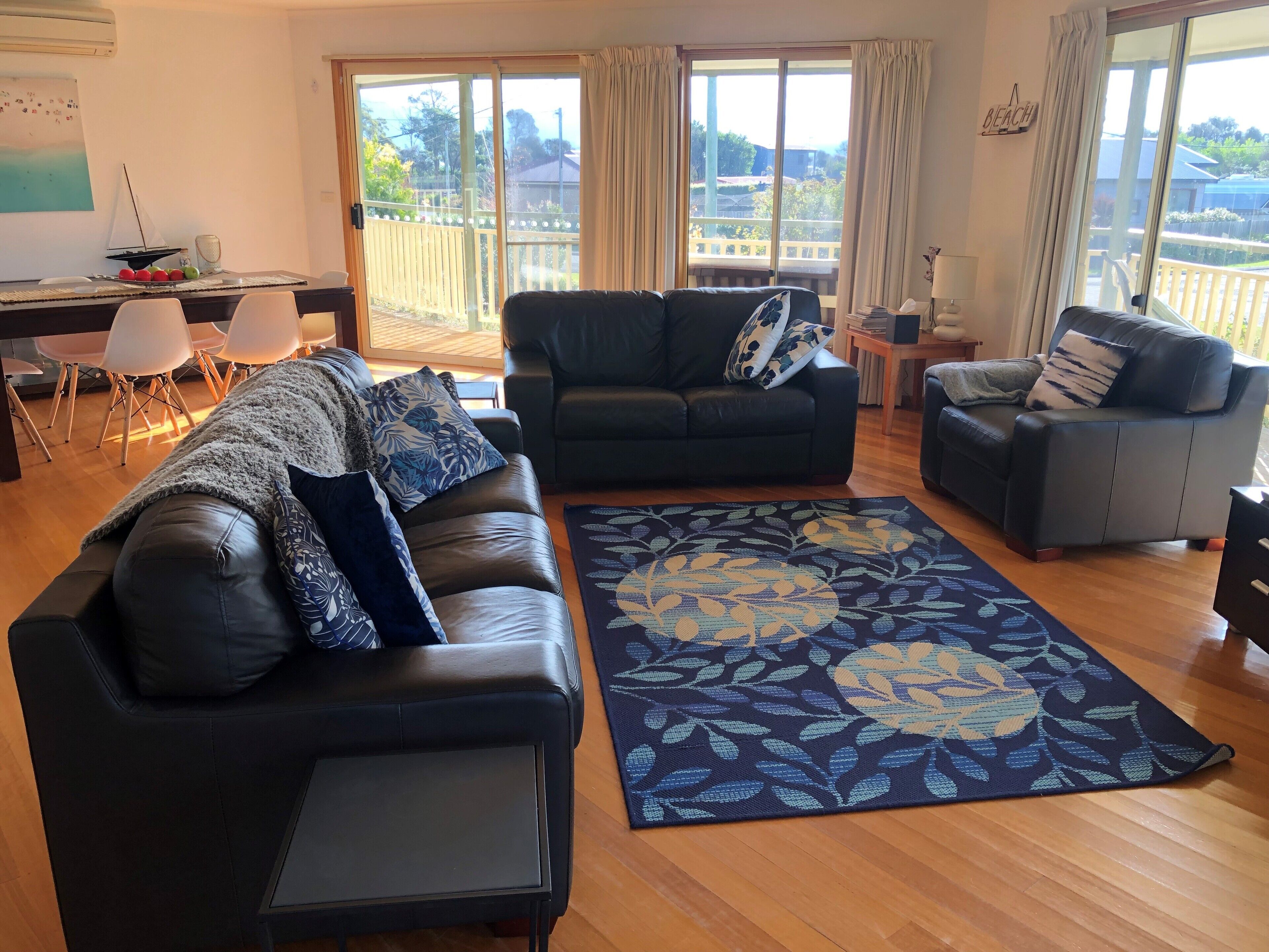 Close to the Beach. Gateway to Maria Island. — image 11