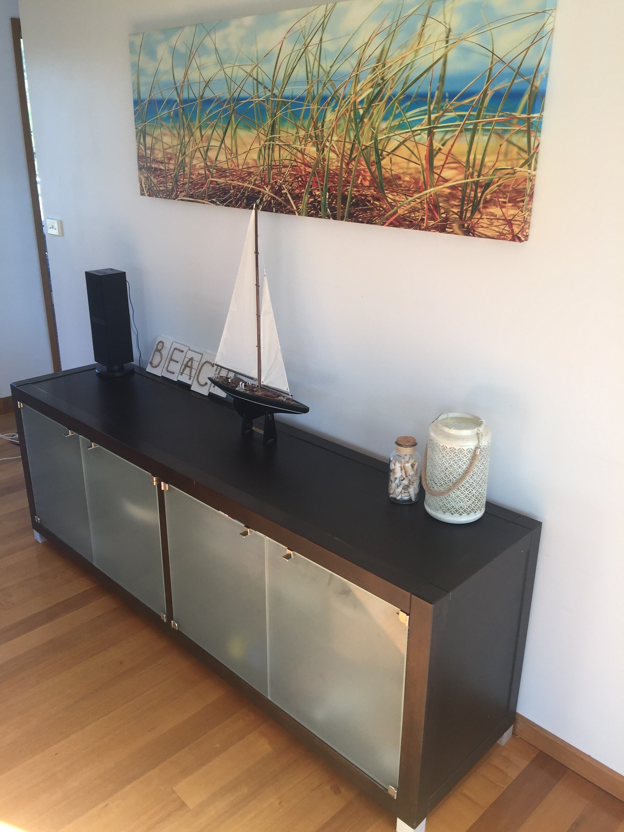 Close to the Beach. Gateway to Maria Island. — image 12