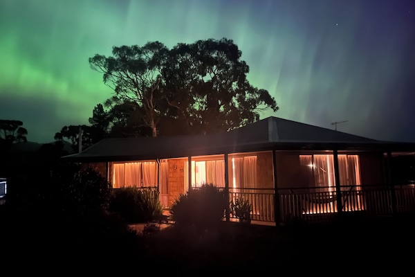 Aurora Australis over the Orford Getaway