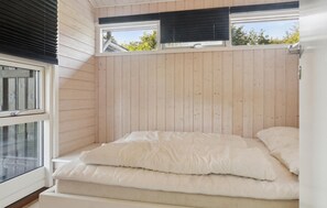 3 عدّة غرف نوم وسرير سفر وواي فاي مجانًا