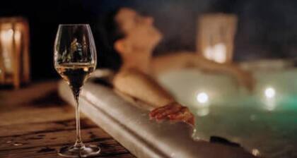 SEAS THE DAY ... Private hot tub, Pet Friendly, Beaches, bbq
Coastal Escape