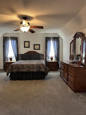 3 bedrooms, internet, bed sheets