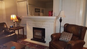 Televisio, takka, DVD-soitin