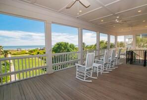 Interior - OCEANFRONT / Sleeps 12 / SAND PIT / SCREEN PORCH / ELEVATOR (Isle of Palms)