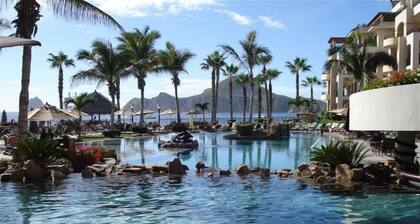 Stunning Beach Villa *7th Floor Ocean View *First Class Service *Free WiFi *Pool