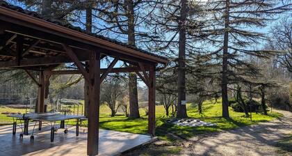Superb Holiday Resort **** in Dordogne-Lot : swimming pool, tennis, bar, etc.