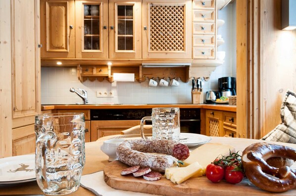 Dining - .Ferienwohnung Platzhirsch - Apartment Platzhirsch (Tegernsee)