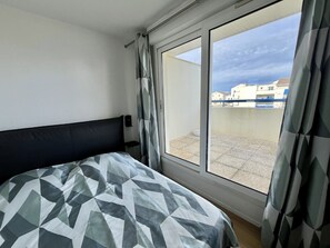 2 soverom og strykejern/-brett